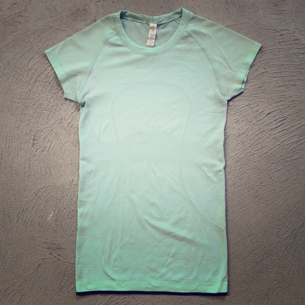 Lululemon top!